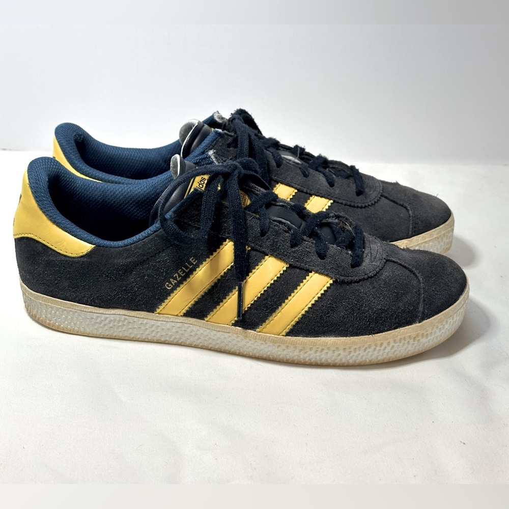 Adidas Gazelle Arsenal men’s skater shoes low profile size 5.5 suede used